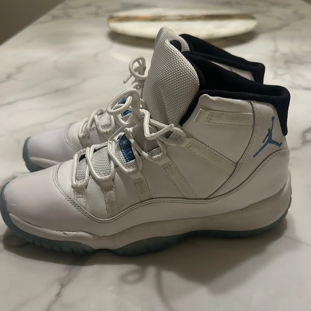 JORDAN 11 Retro Legend blue 12-24-14 release (GS)